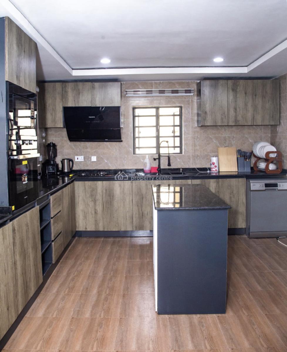 Nicely Furnished 3 Bedroom Apartment, Life Camp, Abuja, Flat / Apartment Short Let