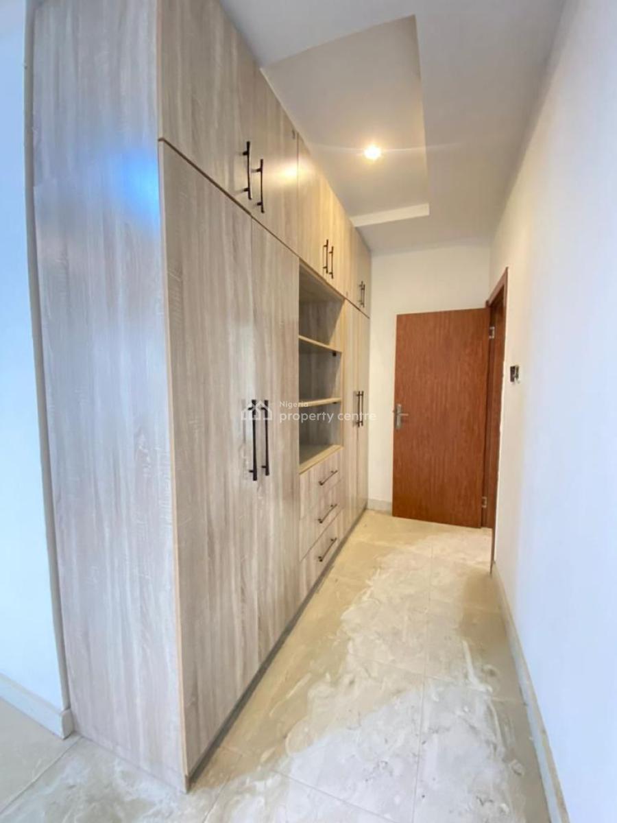 Very Spacious 2 Bedroom Flat at Ologolo Lekki with Governors Consent, Ologolo, Lekki, Lagos, Flat / Apartment for Sale