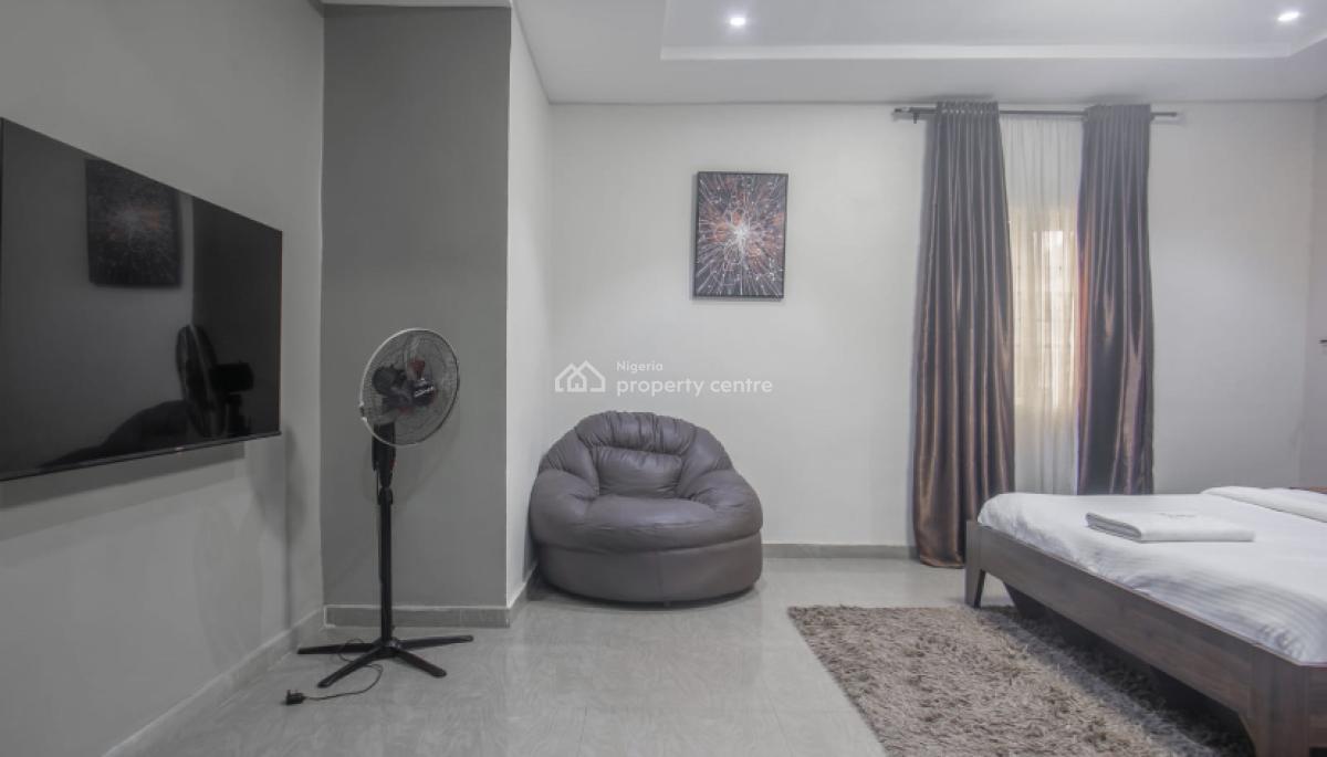 Nicely Furnished 3 Bedroom Apartment, Life Camp, Abuja, Flat / Apartment Short Let