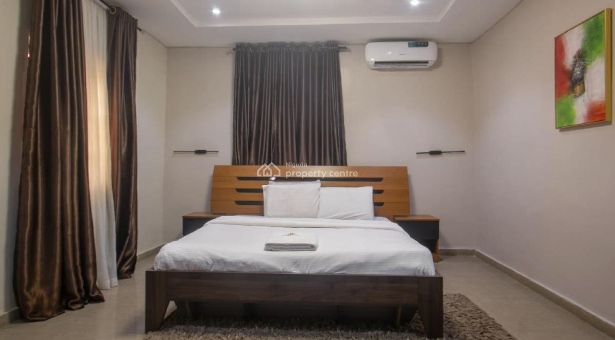 Nicely Furnished 3 Bedroom Apartment, Life Camp, Abuja, Flat / Apartment Short Let