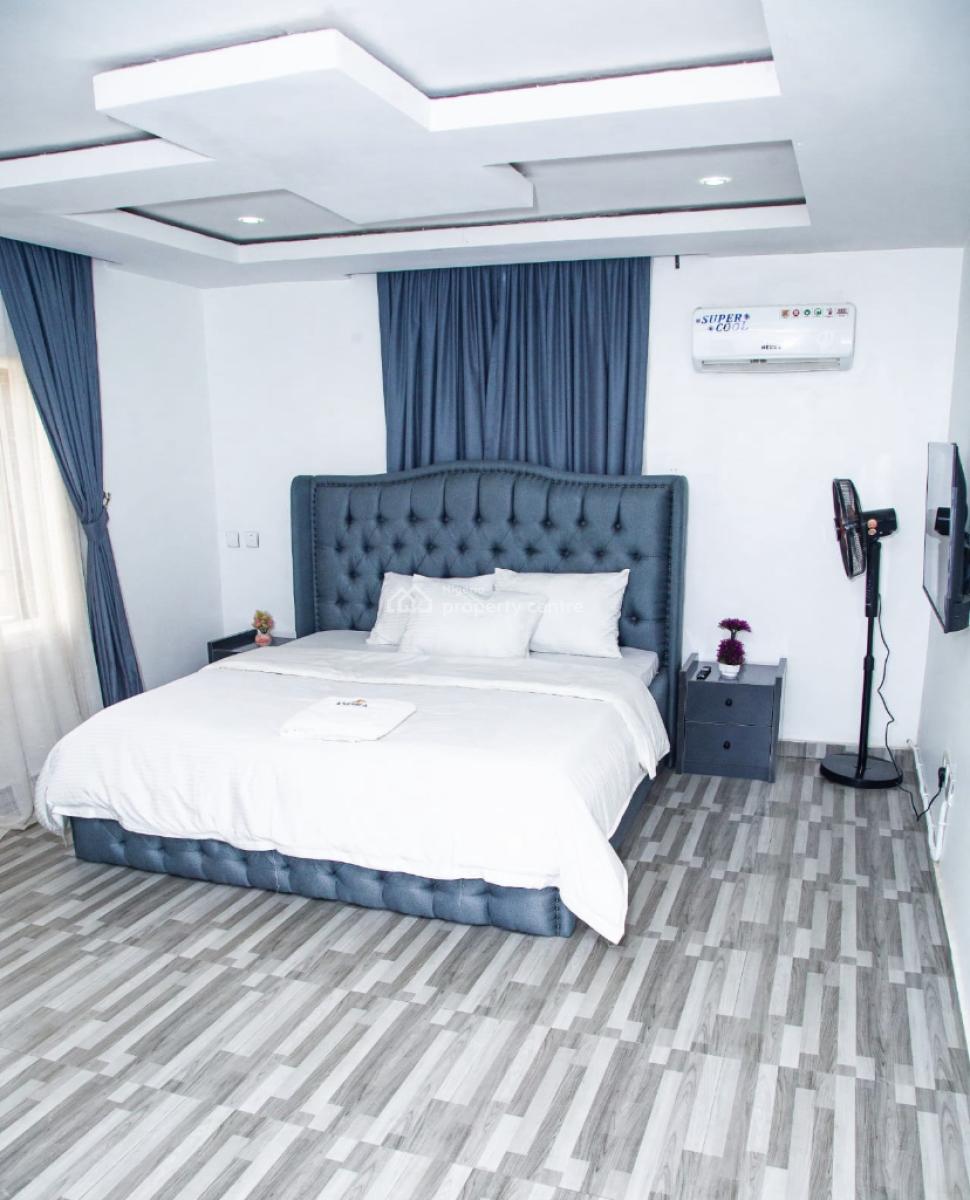 Nicely Furnished 5 Bedroom Apartment, Life Camp, Abuja, Flat / Apartment Short Let