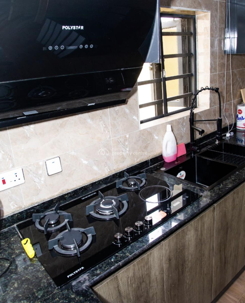 Nicely Furnished 5 Bedroom Apartment, Life Camp, Abuja, Flat / Apartment Short Let