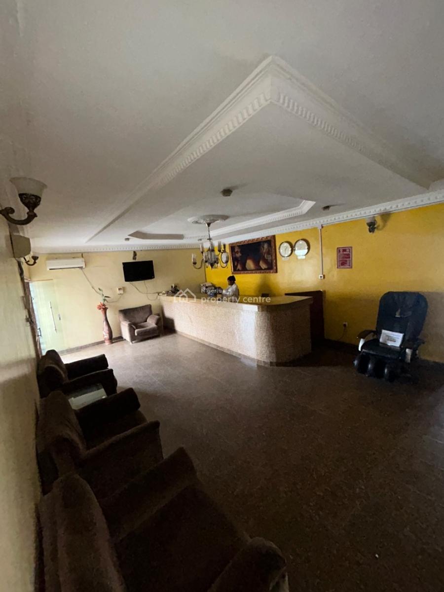 Functioning Massive Hotel with Hall, Pool and Bar, By Onikolobo Gra, Abeokuta South, Ogun, Hotel / Guest House for Rent