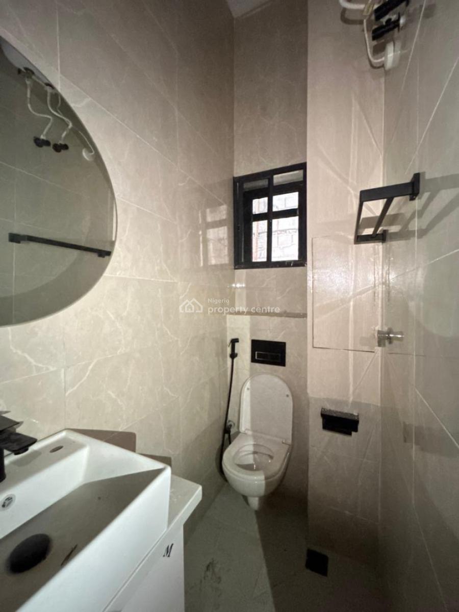 Contemporary 2 Bedroom Apartment with Bq, Lekki Phase 1, Lekki, Lagos, Flat / Apartment for Sale