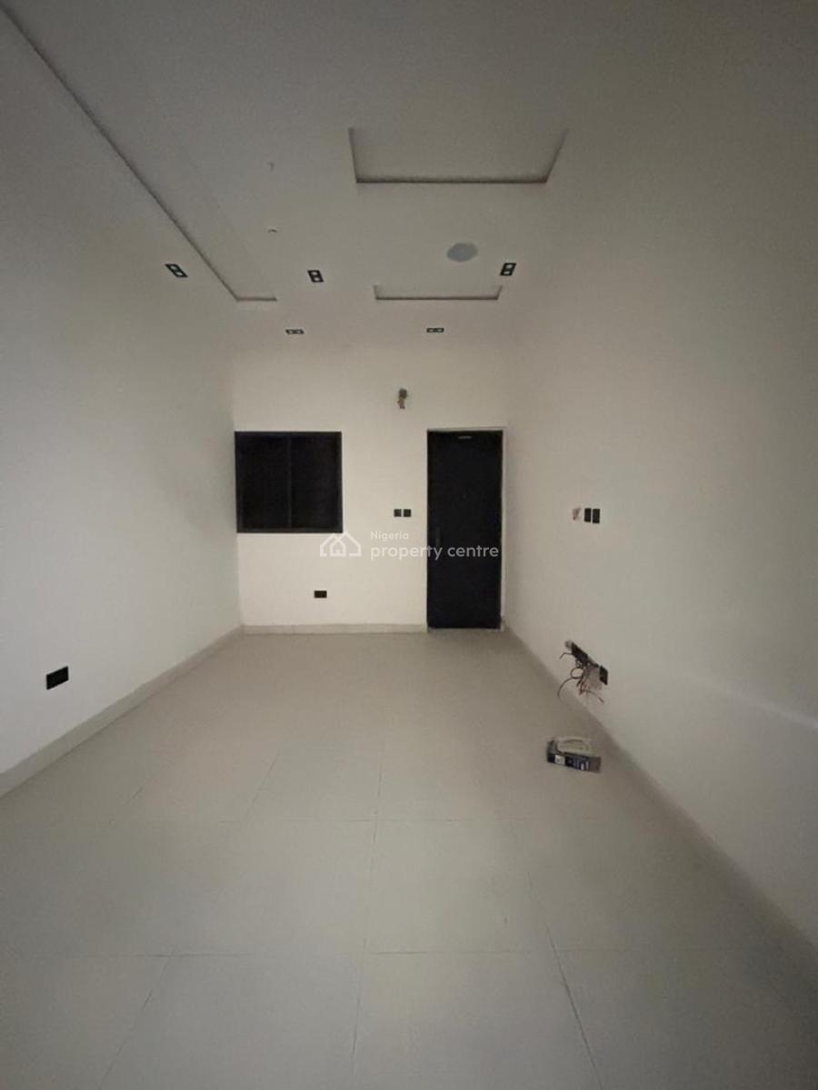 Contemporary 2 Bedroom Apartment with Bq, Lekki Phase 1, Lekki, Lagos, Flat / Apartment for Sale