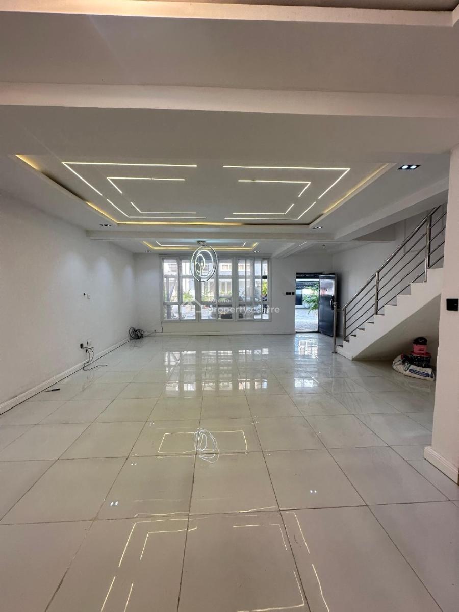 Spacious 6-bedroom Semi-detached Duplex + Bq, Osapa, Lekki, Lagos, Semi-detached Duplex for Rent