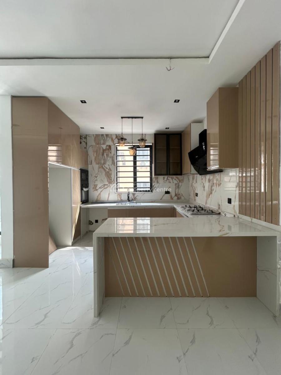 Modern 2 Bedroom Apartment, Freedom Way, Lekki Phase 1, Lekki, Lagos, Flat / Apartment for Sale