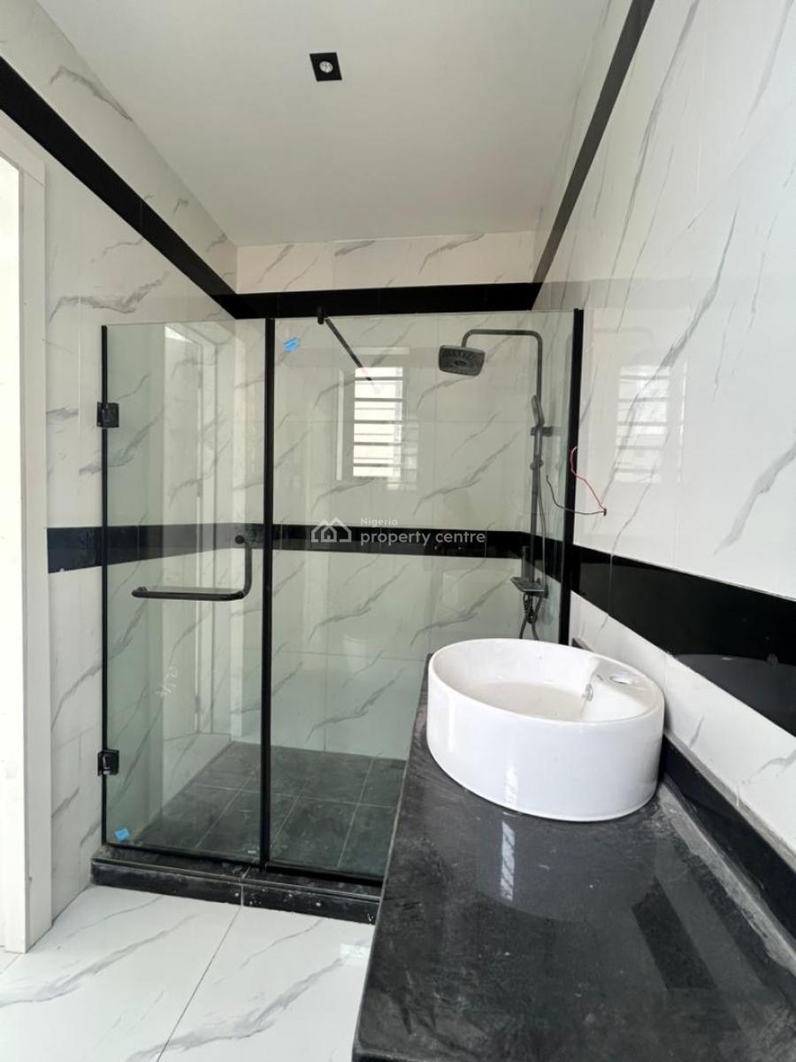 Modern 2 Bedroom Apartment, Freedom Way, Lekki Phase 1, Lekki, Lagos, Flat / Apartment for Sale