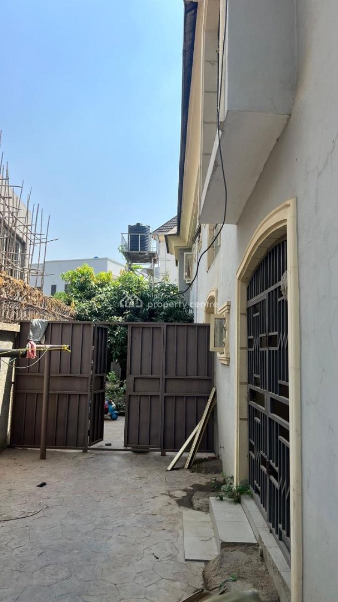 Luxury 7 Bedroom Duplex with 2 Rooms Bq, Main Guzape, Guzape District, Abuja, Detached Duplex for Sale