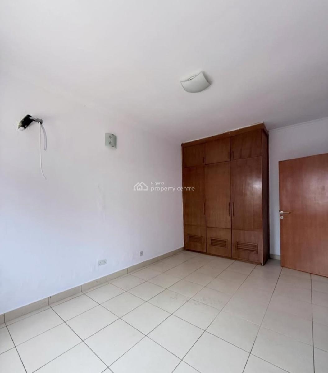 Newly Renovated and Serviced 4 Bedroom En-suite Maisonette with an Enc, Lekki Phase 1, Lekki, Lagos, House for Rent