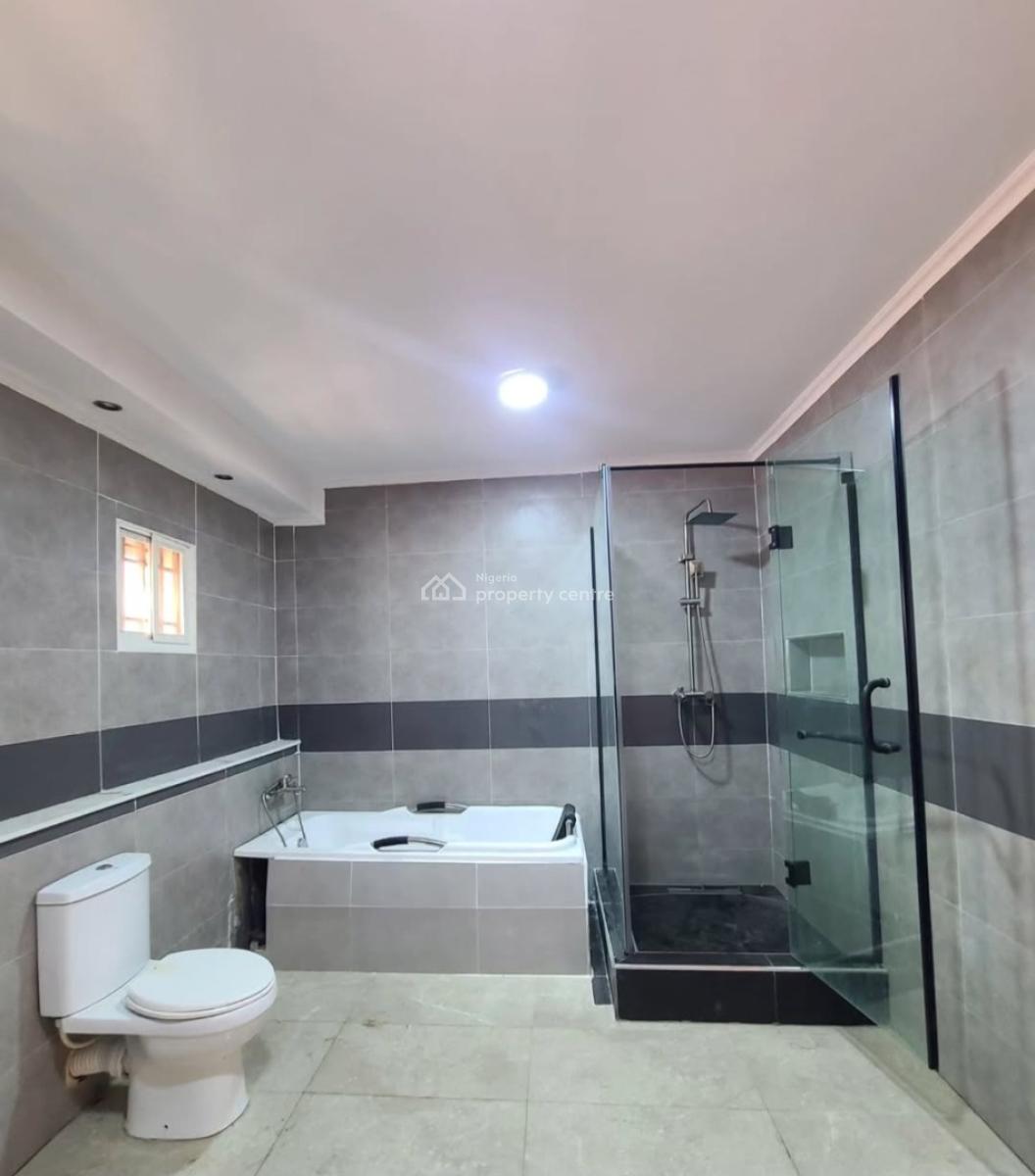 Newly Renovated and Serviced 4 Bedroom En-suite Maisonette with an Enc, Lekki Phase 1, Lekki, Lagos, House for Rent