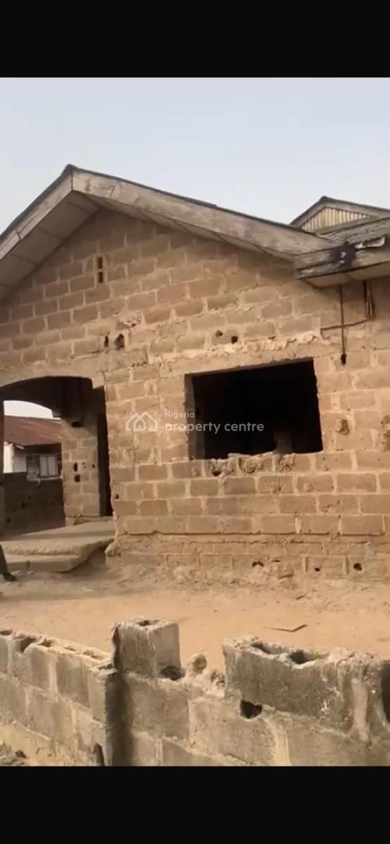 3 Bedroom Bungalow, Omolope Street, Magboro, Ogun, Detached Bungalow for Sale