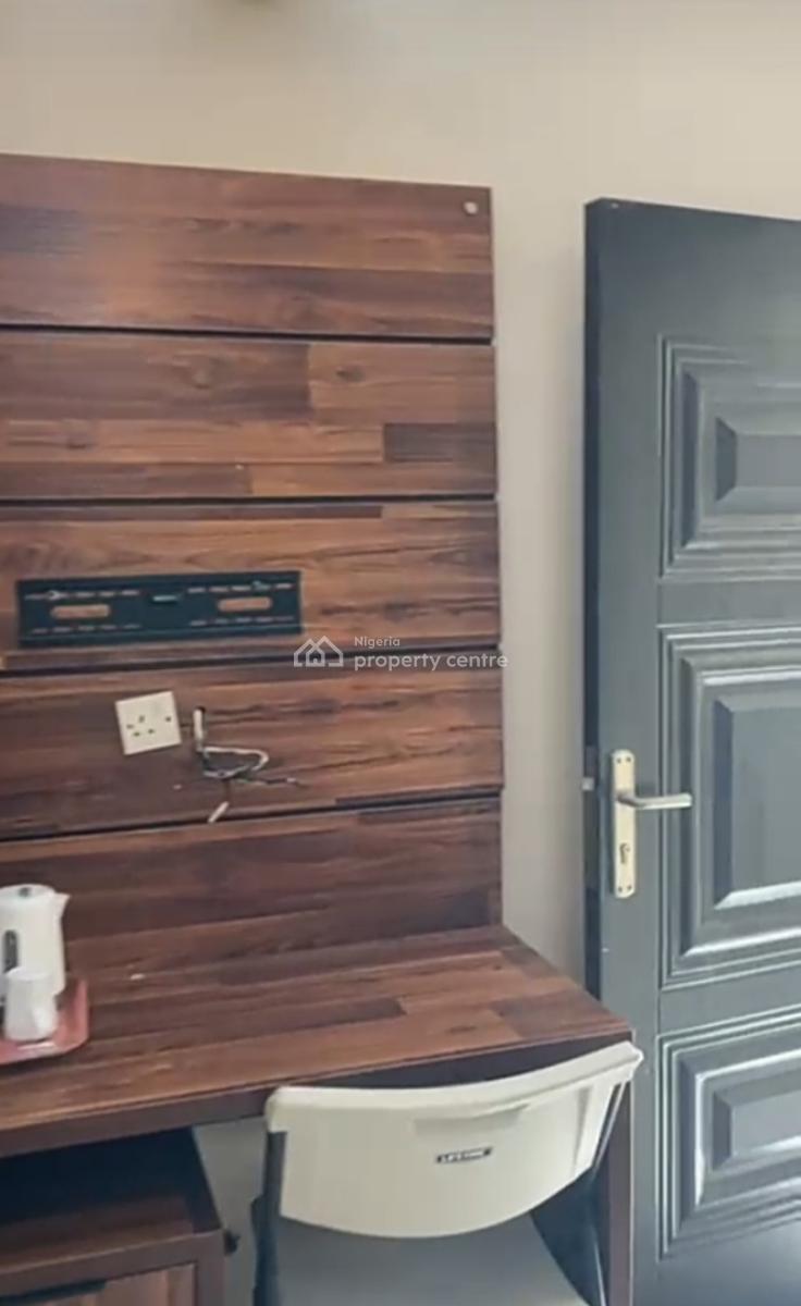 Furnished  and Serviced Mini Flat { Video}, Carlton Gate Estate Chevron, Lekki, Lagos, Flat / Apartment for Rent