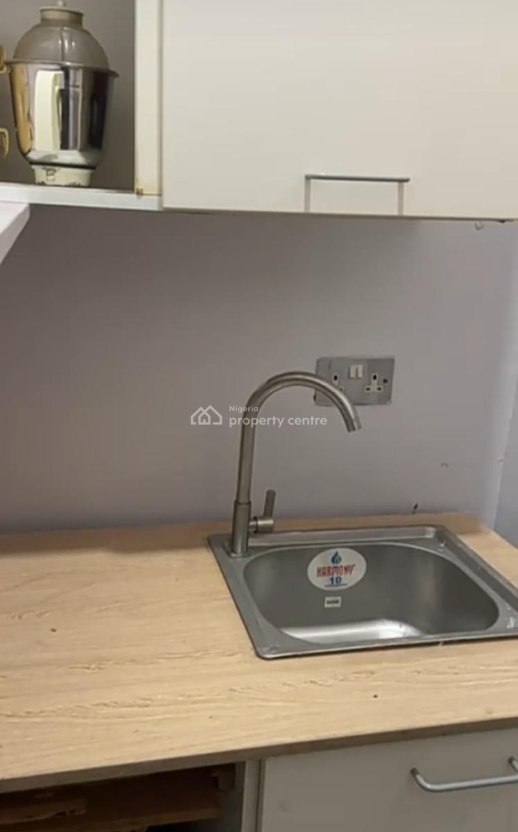 Furnished  and Serviced Mini Flat { Video}, Carlton Gate Estate Chevron, Lekki, Lagos, Flat / Apartment for Rent