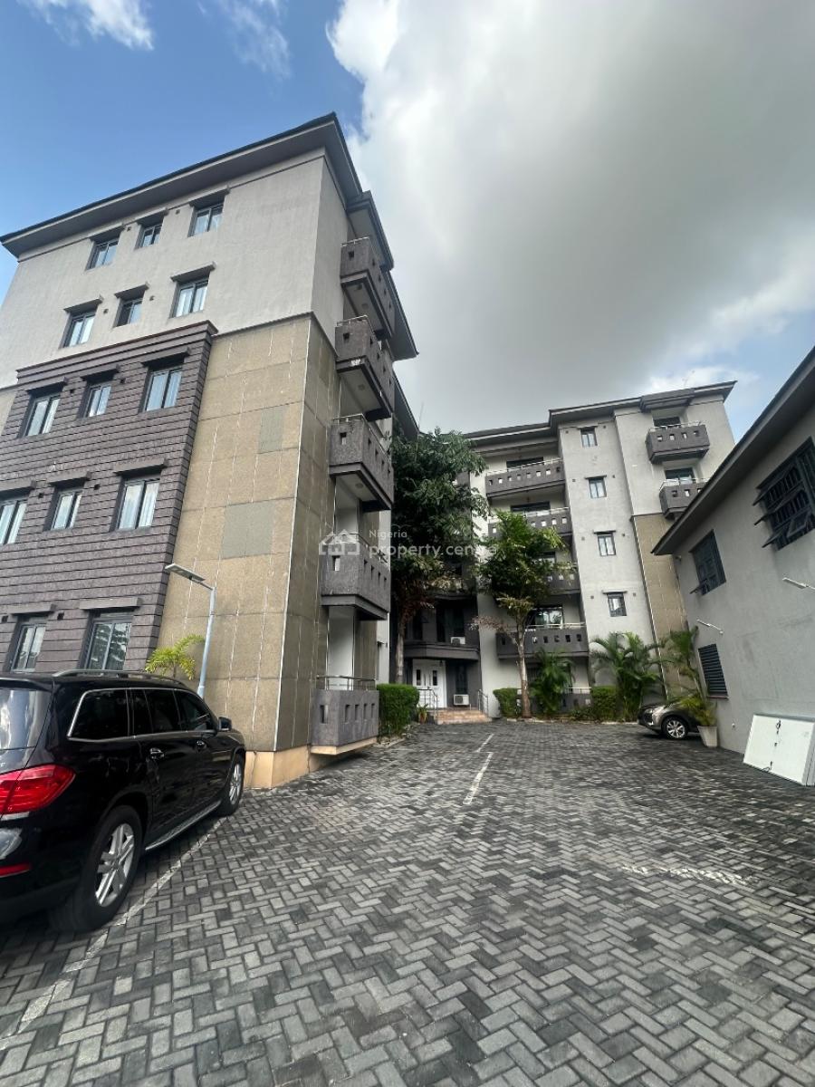 Standard 3-bedroom Flat with Bq Within Lekki Phase -1, Off Admiralty Road, Lekki Phase 1, Lekki, Lagos, Terraced Duplex for Rent