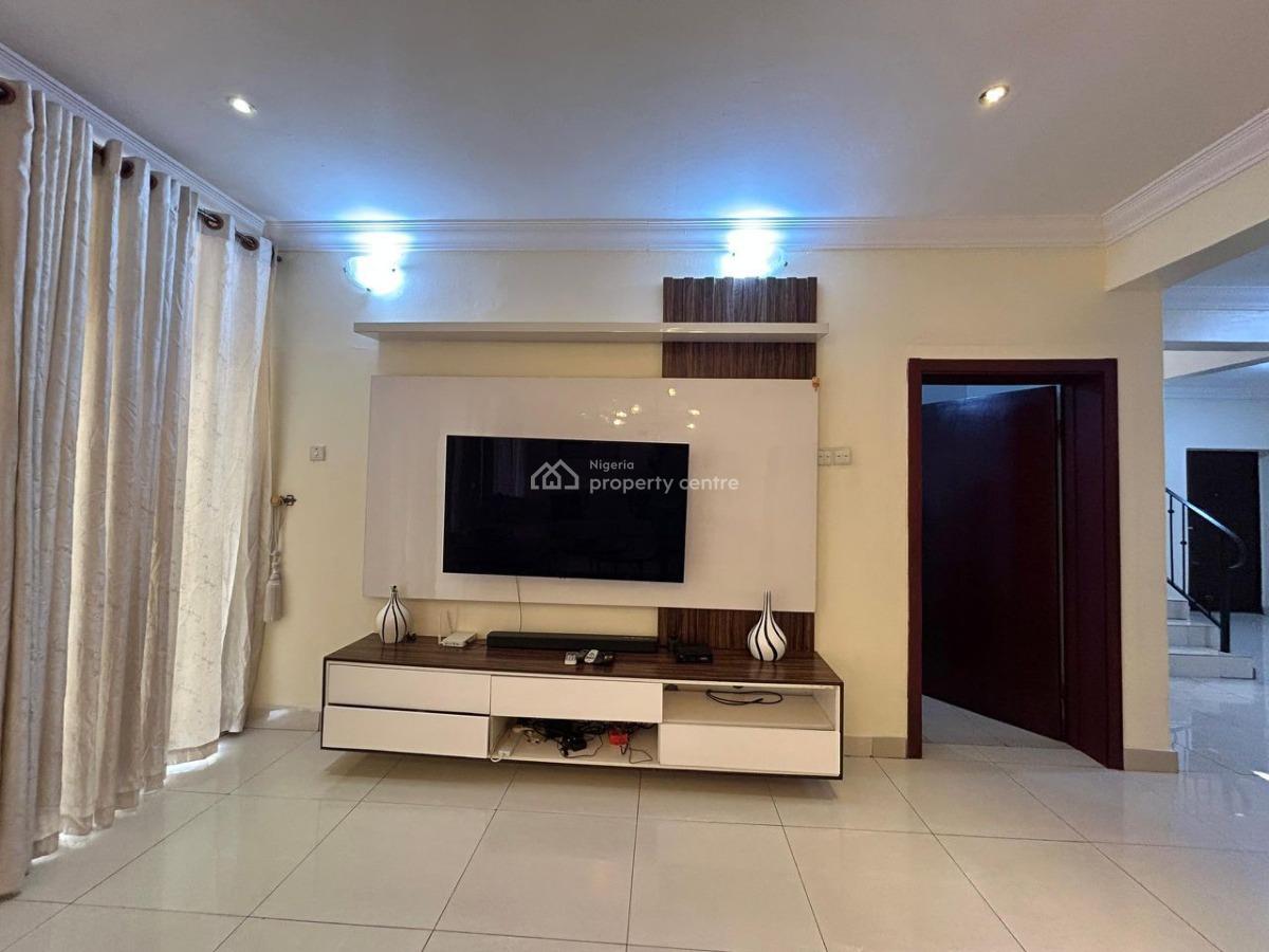 Nicely Furnished 2 Bedroom Apartment, Chevron, Lekki, Lagos, Flat / Apartment Short Let