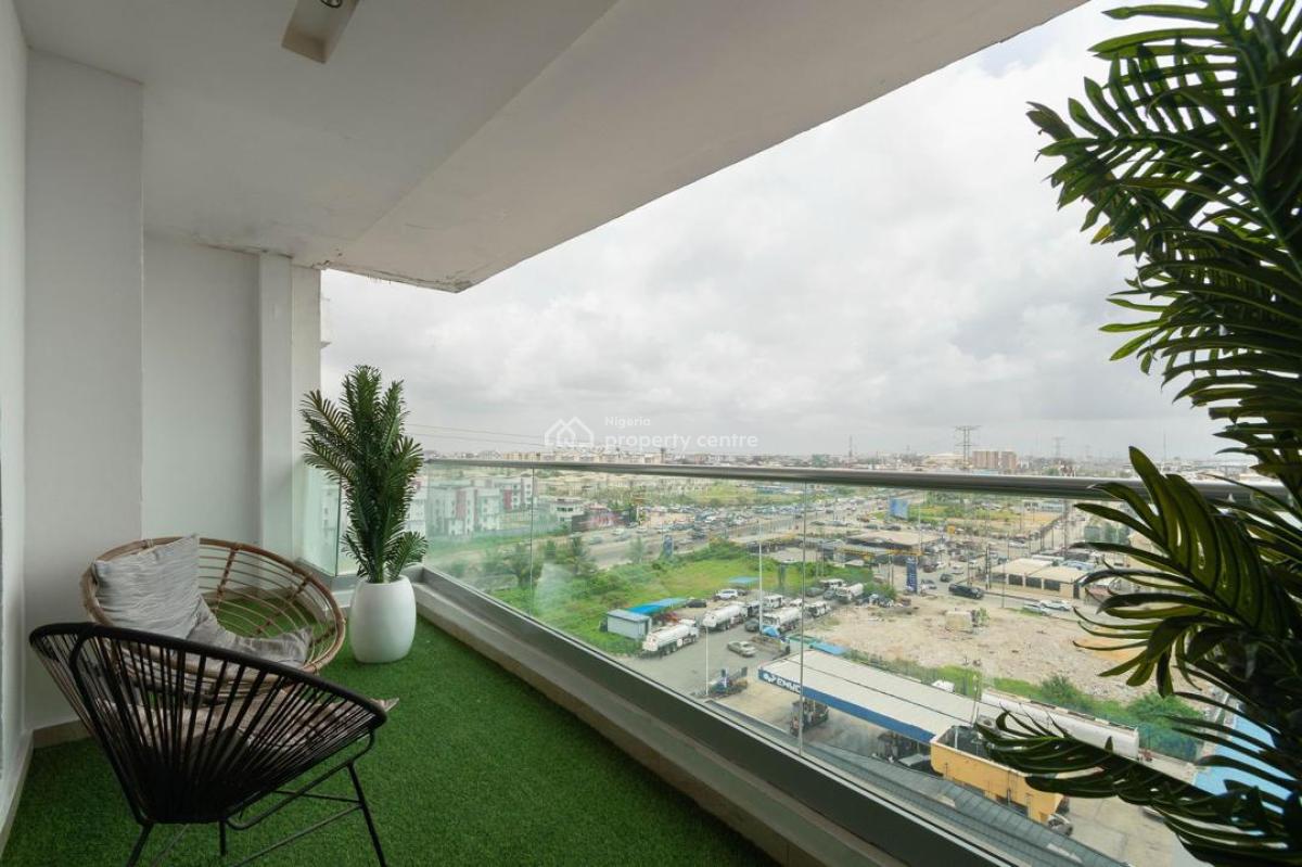 Nicely Furnished 2 Bedroom Apartment, Lekki Phase 1, Lekki, Lagos, Flat / Apartment Short Let