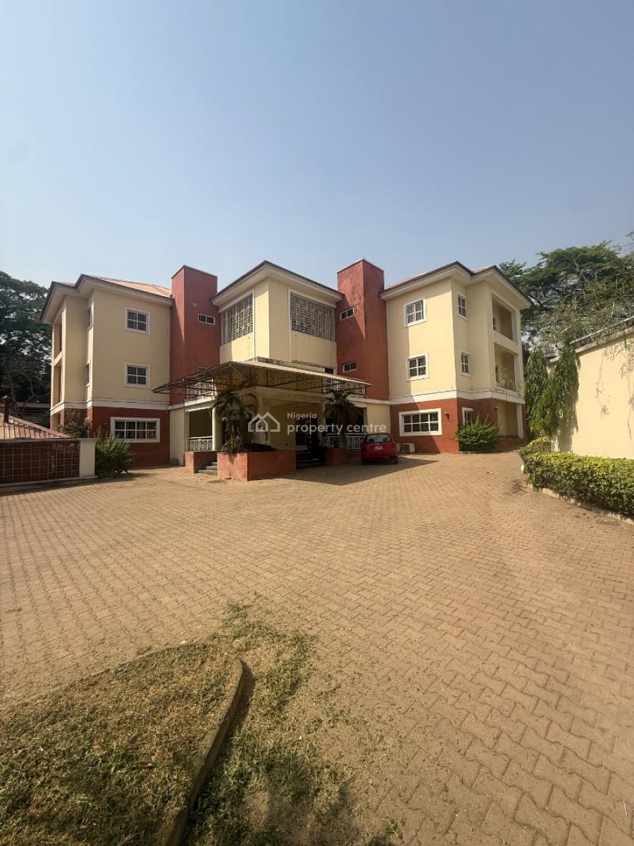 8-bedroom with 2bedroom Guest Chalet and 3 Room Bq. with Swimming Pool, Maitama, Maitama District, Abuja, Detached Duplex for Rent