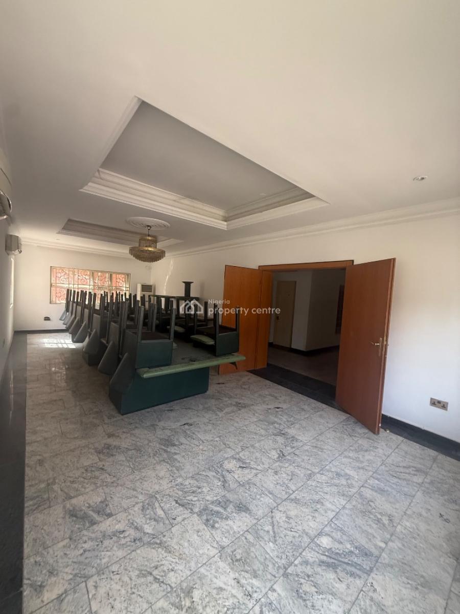 8-bedroom with 2bedroom Guest Chalet and 3 Room Bq. with Swimming Pool, Maitama, Maitama District, Abuja, Detached Duplex for Rent