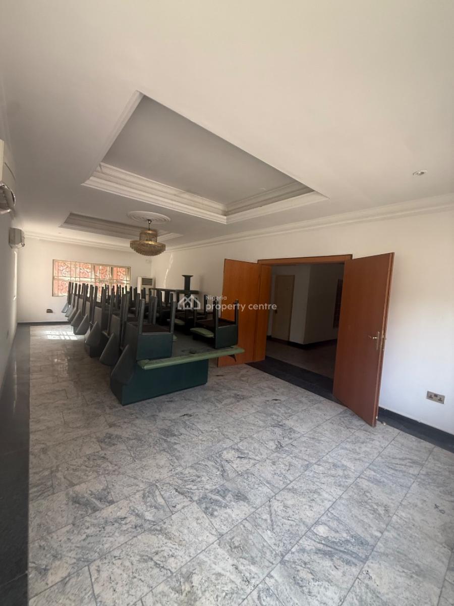 8-bedroom with 2bedroom Guest Chalet and 3 Room Bq. with Swimming Pool, Maitama, Maitama District, Abuja, Detached Duplex for Rent