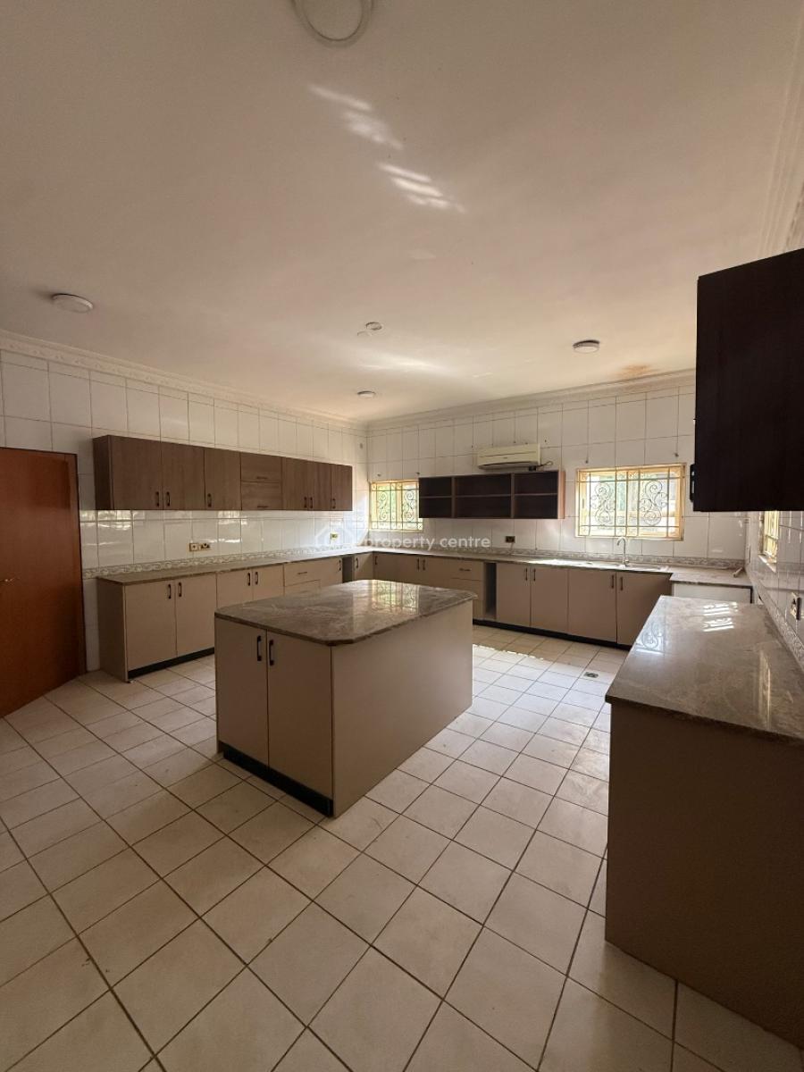 8-bedroom with 2bedroom Guest Chalet and 3 Room Bq. with Swimming Pool, Maitama, Maitama District, Abuja, Detached Duplex for Rent