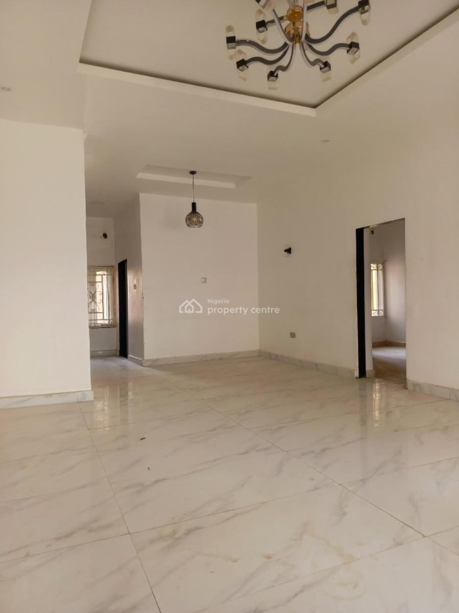 Spacious 2 Bedroom Apartment in an Estate, Guzape District, Abuja, Flat / Apartment for Rent