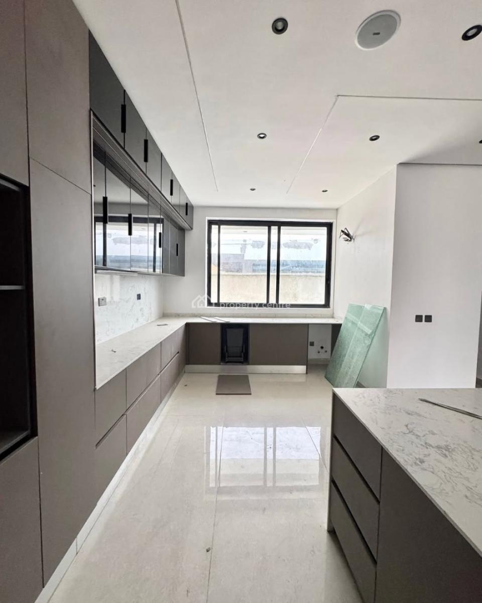 6 Bedroom Duplex with Two Bq, Lekki Phase 1, Lekki, Lagos, Detached Duplex for Sale