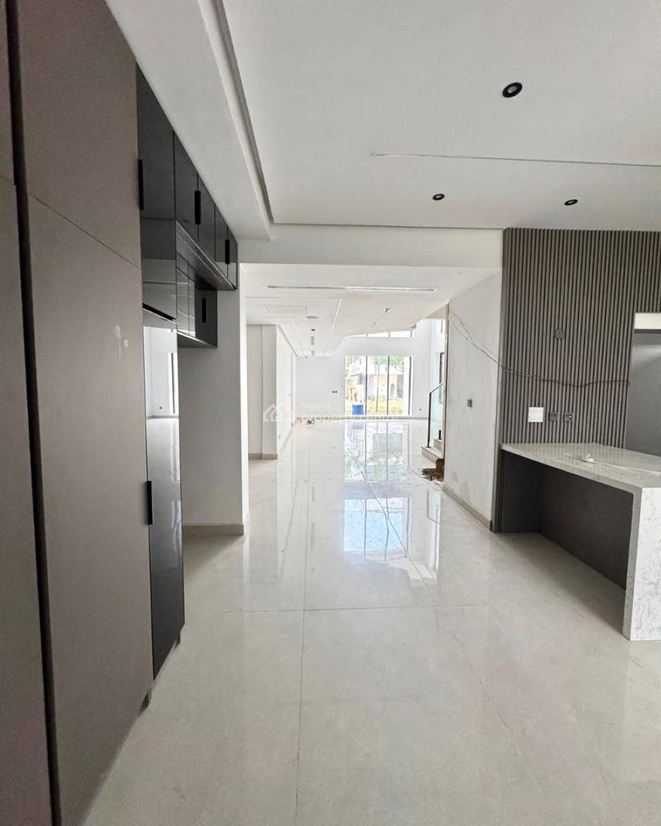 6 Bedroom Duplex with Two Bq, Lekki Phase 1, Lekki, Lagos, Detached Duplex for Sale