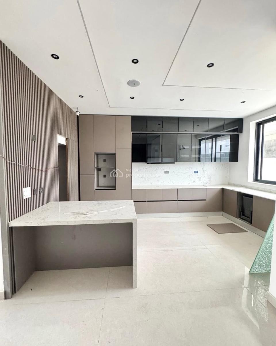 6 Bedroom Duplex with Two Bq, Lekki Phase 1, Lekki, Lagos, Detached Duplex for Sale