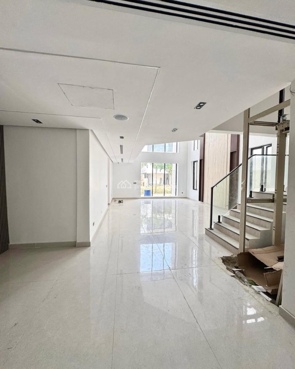 6 Bedroom Duplex with Two Bq, Lekki Phase 1, Lekki, Lagos, Detached Duplex for Sale