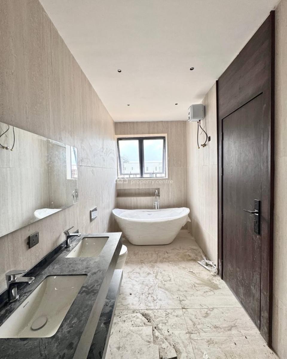 6 Bedroom Duplex with Two Bq, Lekki Phase 1, Lekki, Lagos, Detached Duplex for Sale