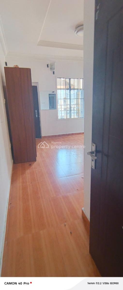 Mini Flat Upstairs in Chevron, Bera Estate, Lekki, Lagos, Mini Flat (room and Parlour) for Rent