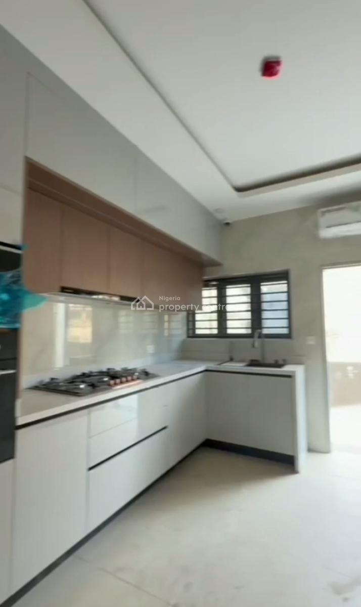 Brand New Structurally Serviced Sound 5 Bedrooms Terraced Duplex + Bq, Guzape District, Abuja, Terraced Duplex for Rent