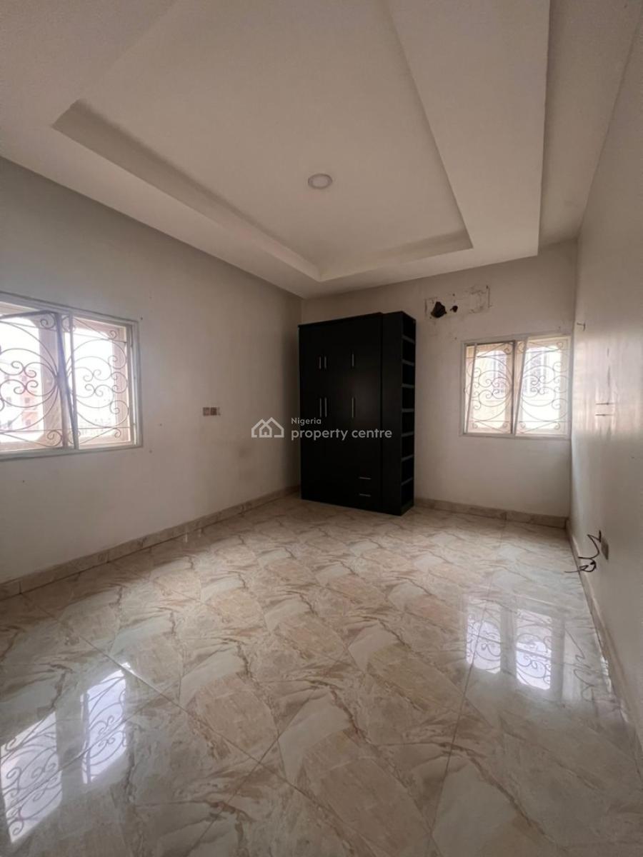 Well Built Spacious Standard 3 Bedroom Apartment, Jahi, Abuja, Flat / Apartment for Rent