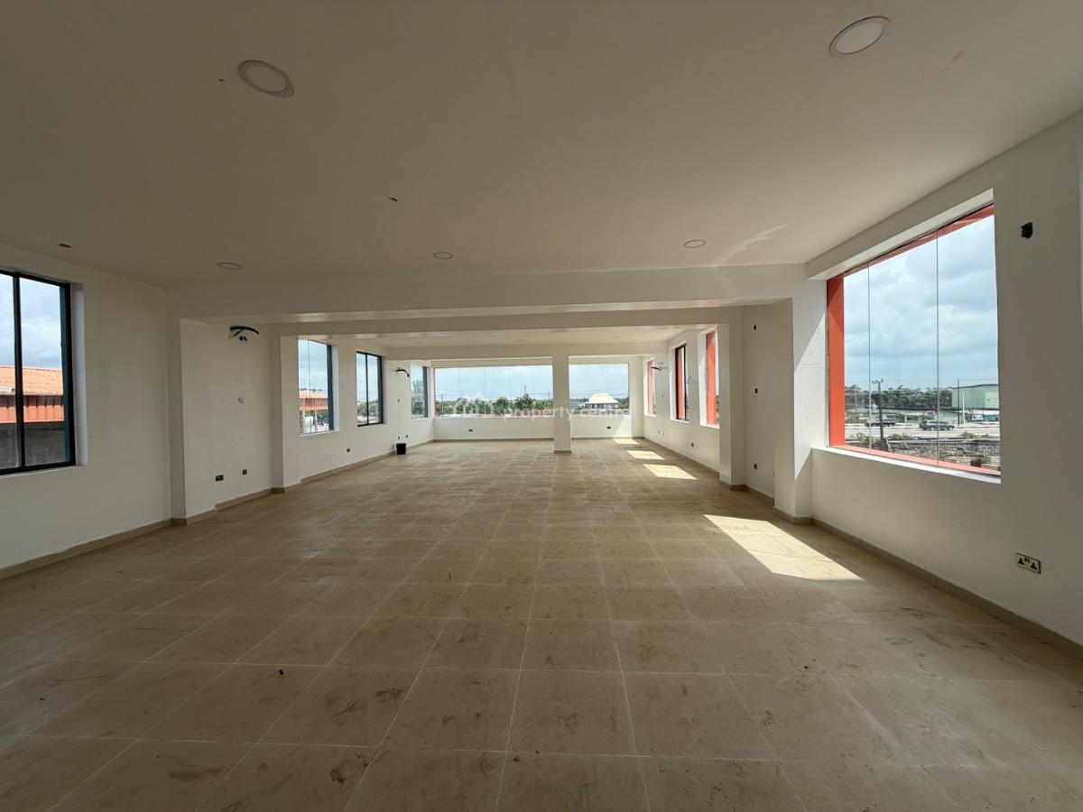 120sqm Ground Floor for Super Mart, Lakowe, Lekki Expressway, Lekki, Lagos, Shop for Rent