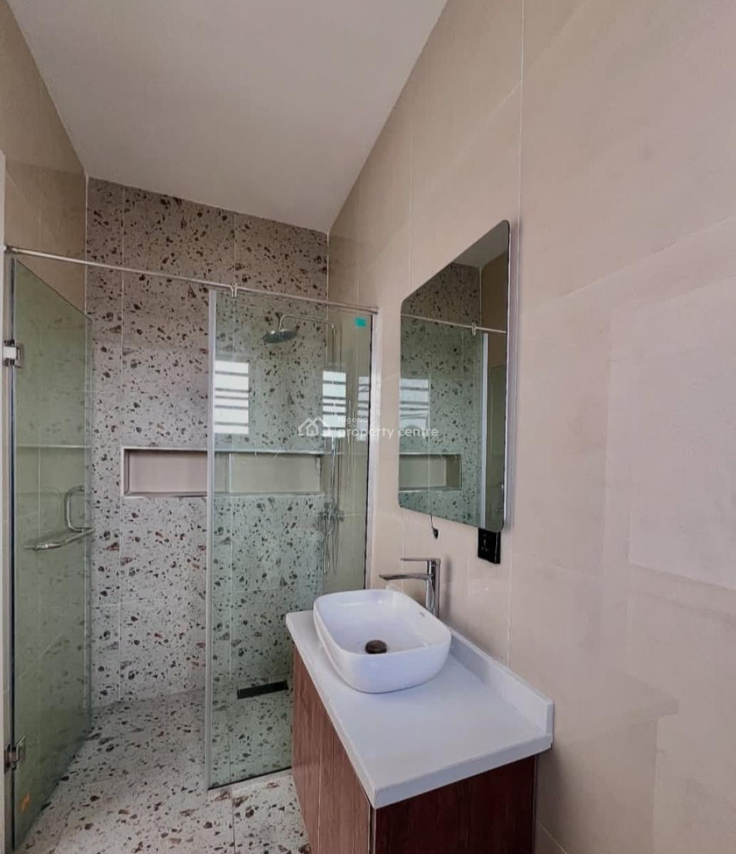 Serviced with 24/7 Power Supply New 2 Bedroom En-suite Flat with an Op, Lekki Phase 1, Lekki, Lagos, Flat / Apartment for Rent