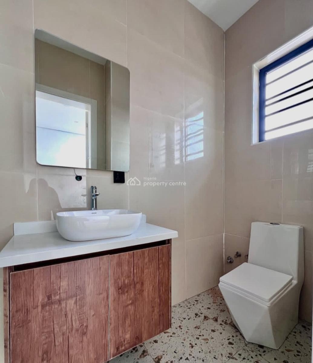 Serviced with 24/7 Power Supply New 2 Bedroom En-suite Flat with an Op, Lekki Phase 1, Lekki, Lagos, Flat / Apartment for Rent