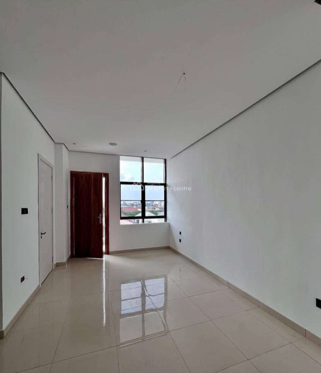 Serviced with 24/7 Power Supply New 2 Bedroom En-suite Flat with an Op, Lekki Phase 1, Lekki, Lagos, Flat / Apartment for Rent