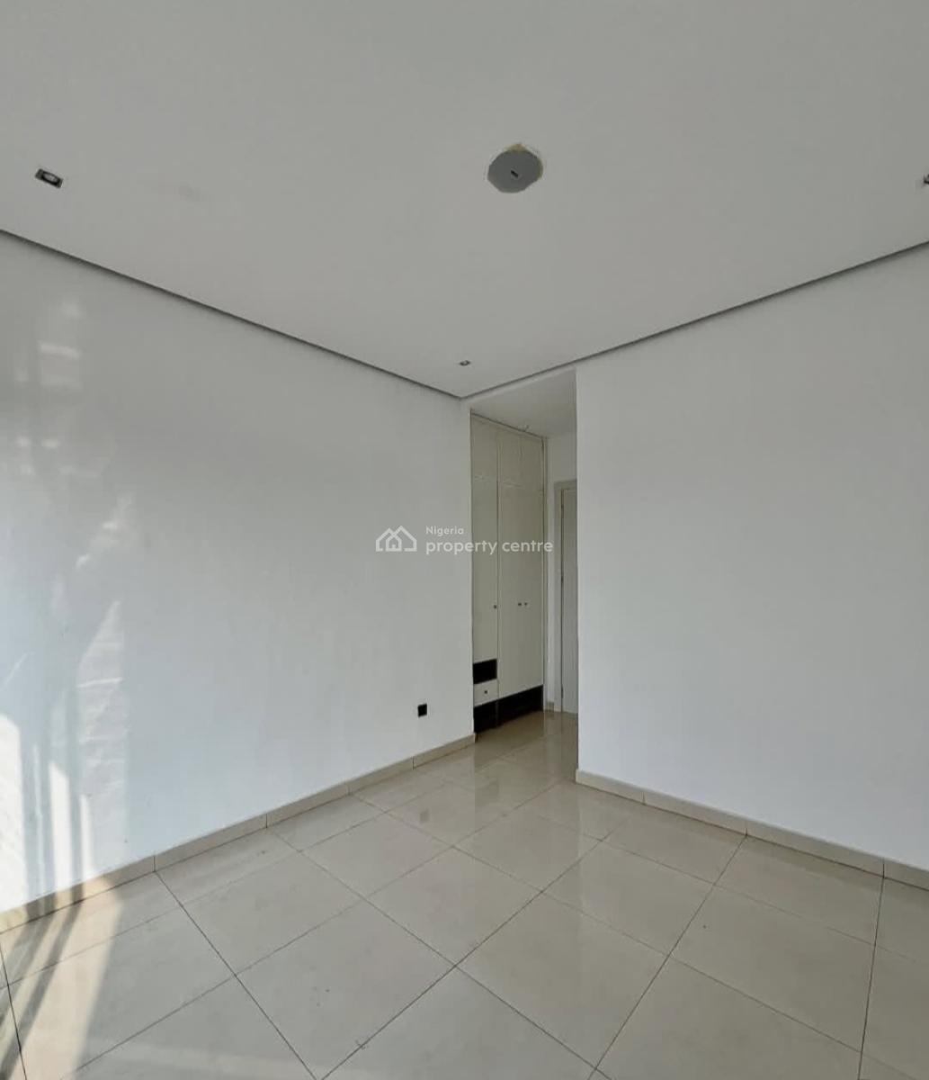 Serviced with 24/7 Power Supply New 2 Bedroom En-suite Flat with an Op, Lekki Phase 1, Lekki, Lagos, Flat / Apartment for Rent