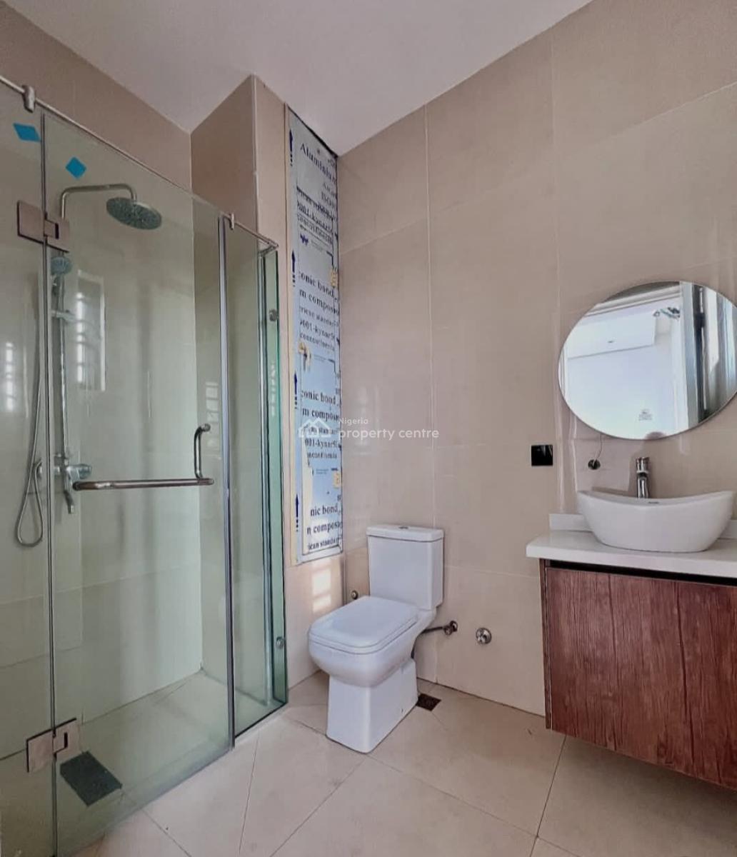 Serviced with 24/7 Power Supply New 2 Bedroom En-suite Flat with an Op, Lekki Phase 1, Lekki, Lagos, Flat / Apartment for Rent