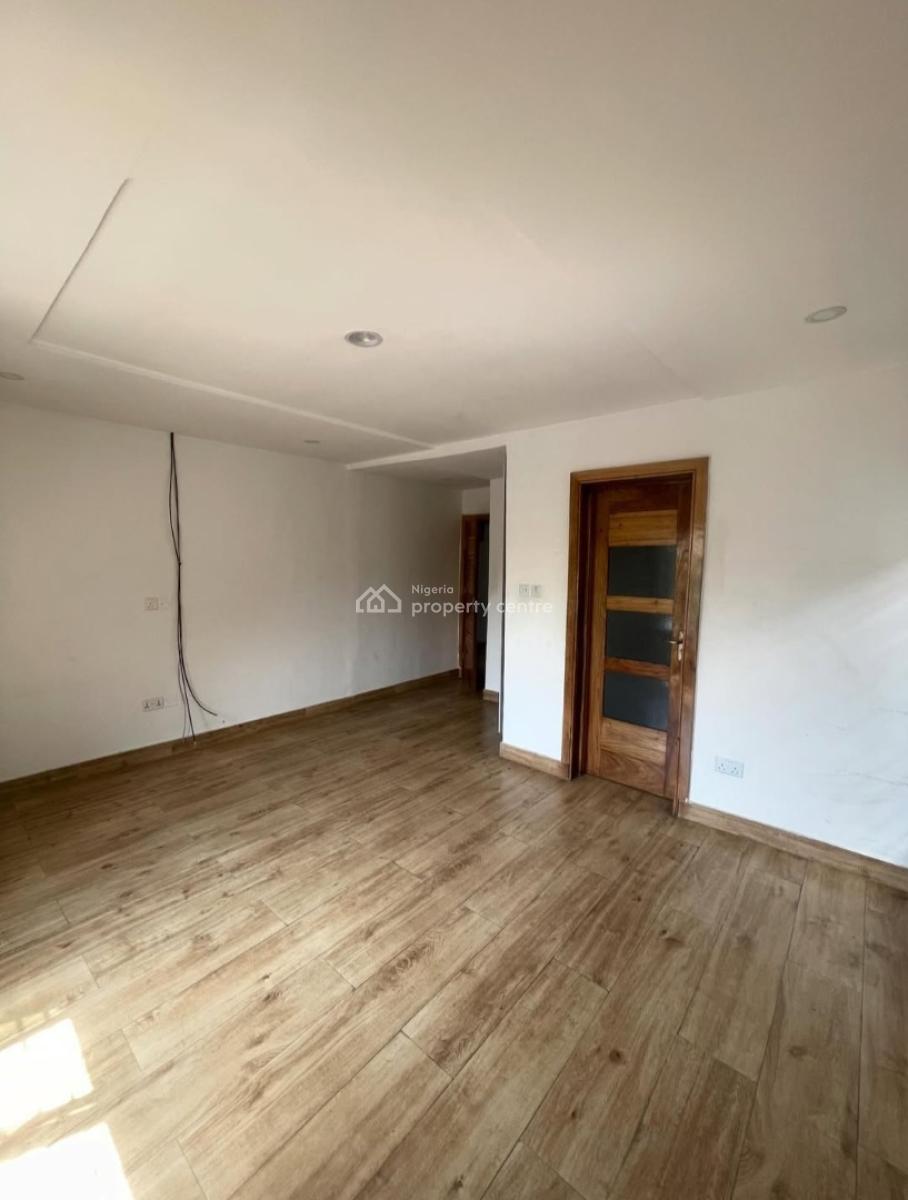 Self-serviced and Self-compound 5 Bedroom En-suite Detached House with, Lekki Phase 1, Lekki, Lagos, House for Rent