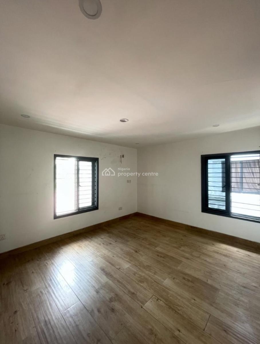 Self-serviced and Self-compound 5 Bedroom En-suite Detached House with, Lekki Phase 1, Lekki, Lagos, House for Rent