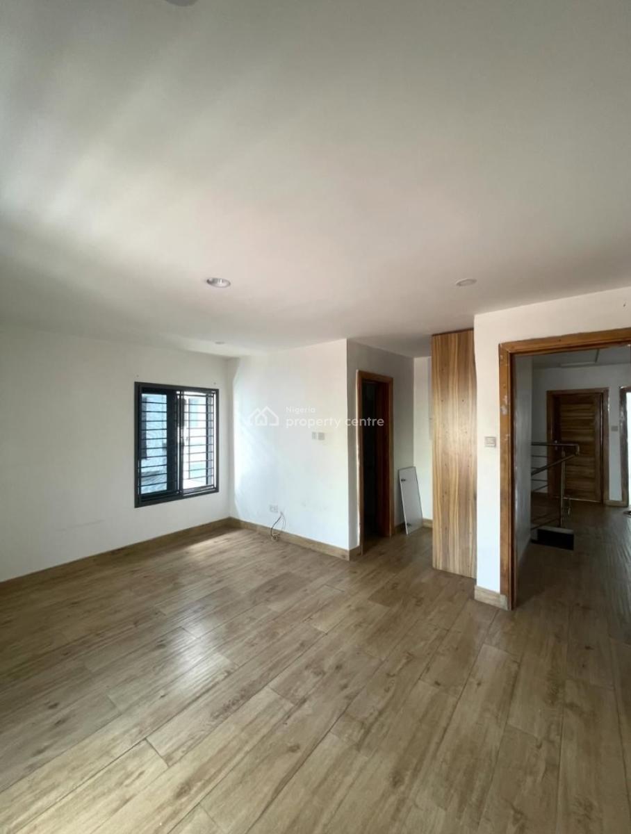 Self-serviced and Self-compound 5 Bedroom En-suite Detached House with, Lekki Phase 1, Lekki, Lagos, House for Rent