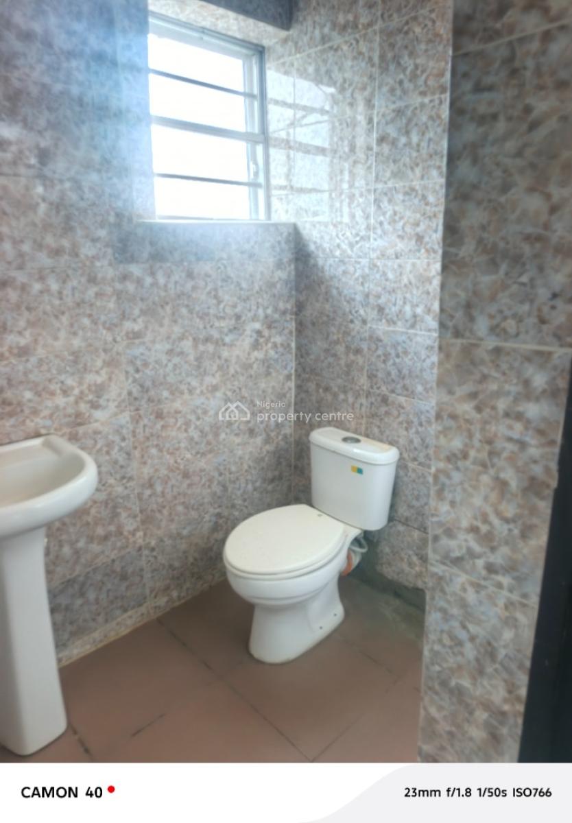 Luxury 3 Bedroom Flat Upstairs at Badore Ajah Lagos, Ado Round About, Badore, Ajah, Lagos, Flat / Apartment for Rent