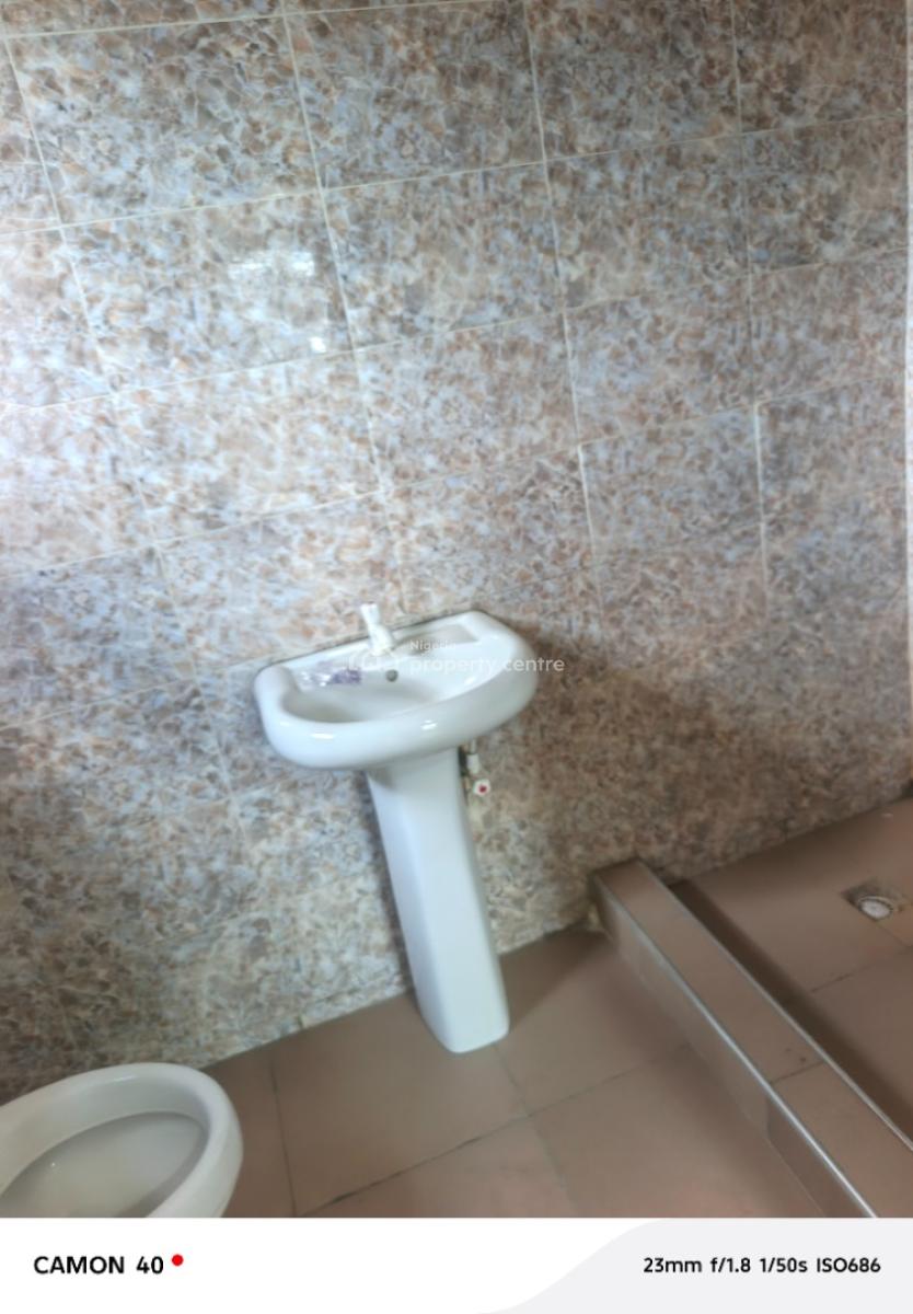 Luxury 3 Bedroom Flat Upstairs at Badore Ajah Lagos, Ado Round About, Badore, Ajah, Lagos, Flat / Apartment for Rent