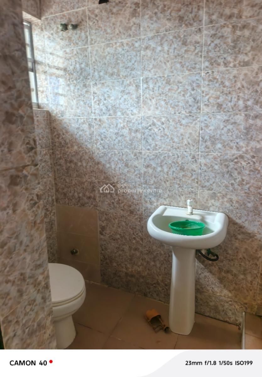 Luxury 3 Bedroom Flat Upstairs at Badore Ajah Lagos, Ado Round About, Badore, Ajah, Lagos, Flat / Apartment for Rent