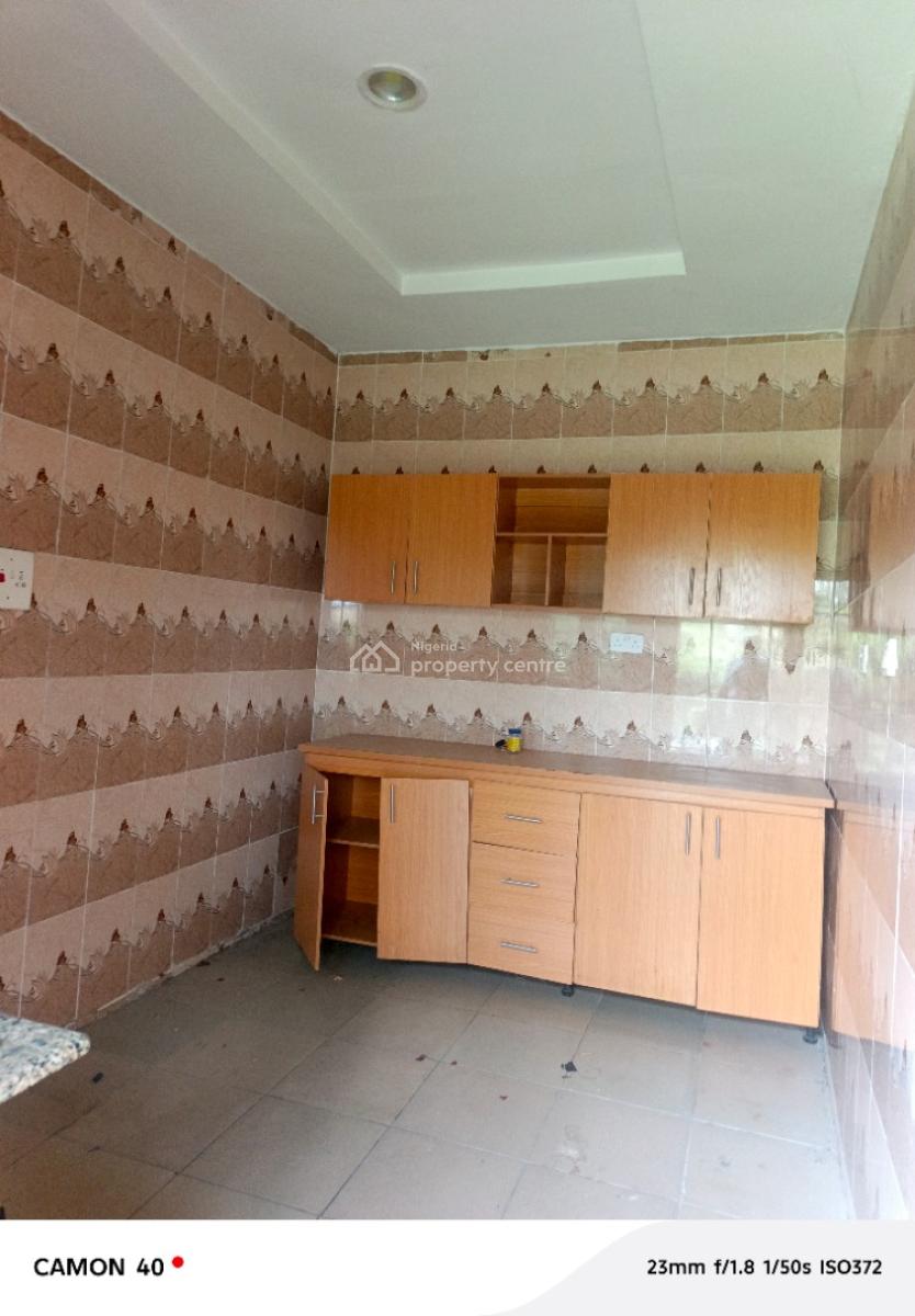 Luxury 3 Bedroom Flat Upstairs at Badore Ajah Lagos, Ado Round About, Badore, Ajah, Lagos, Flat / Apartment for Rent