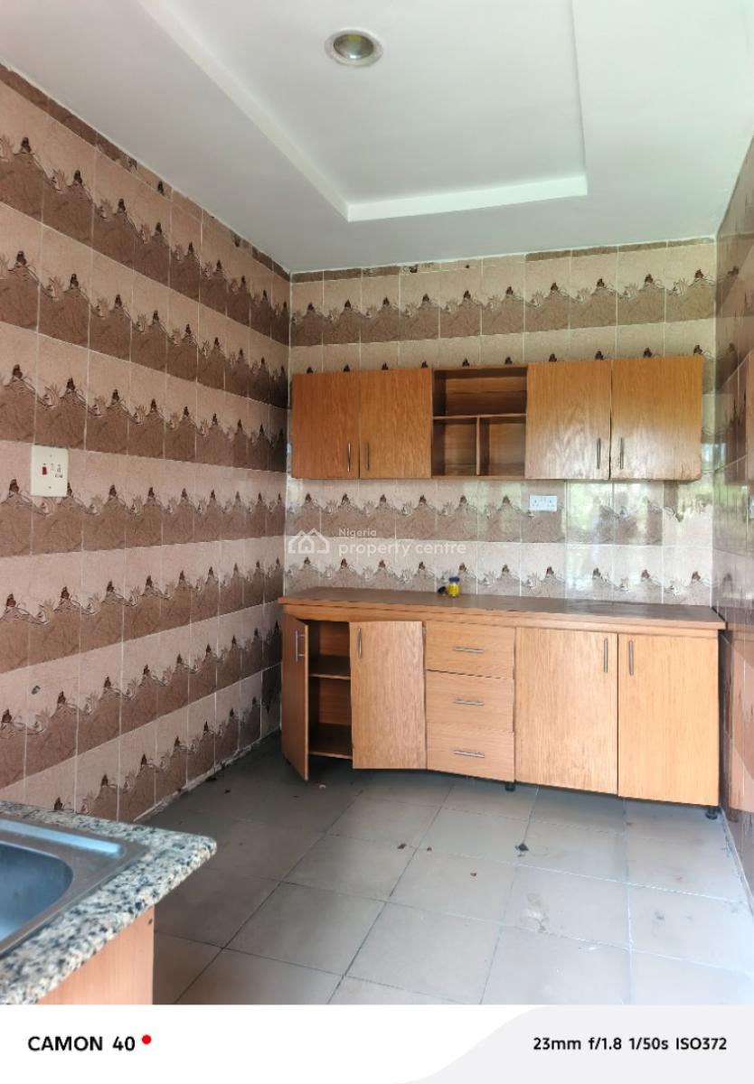 Luxury 3 Bedroom Flat Upstairs at Badore Ajah Lagos, Ado Round About, Badore, Ajah, Lagos, Flat / Apartment for Rent