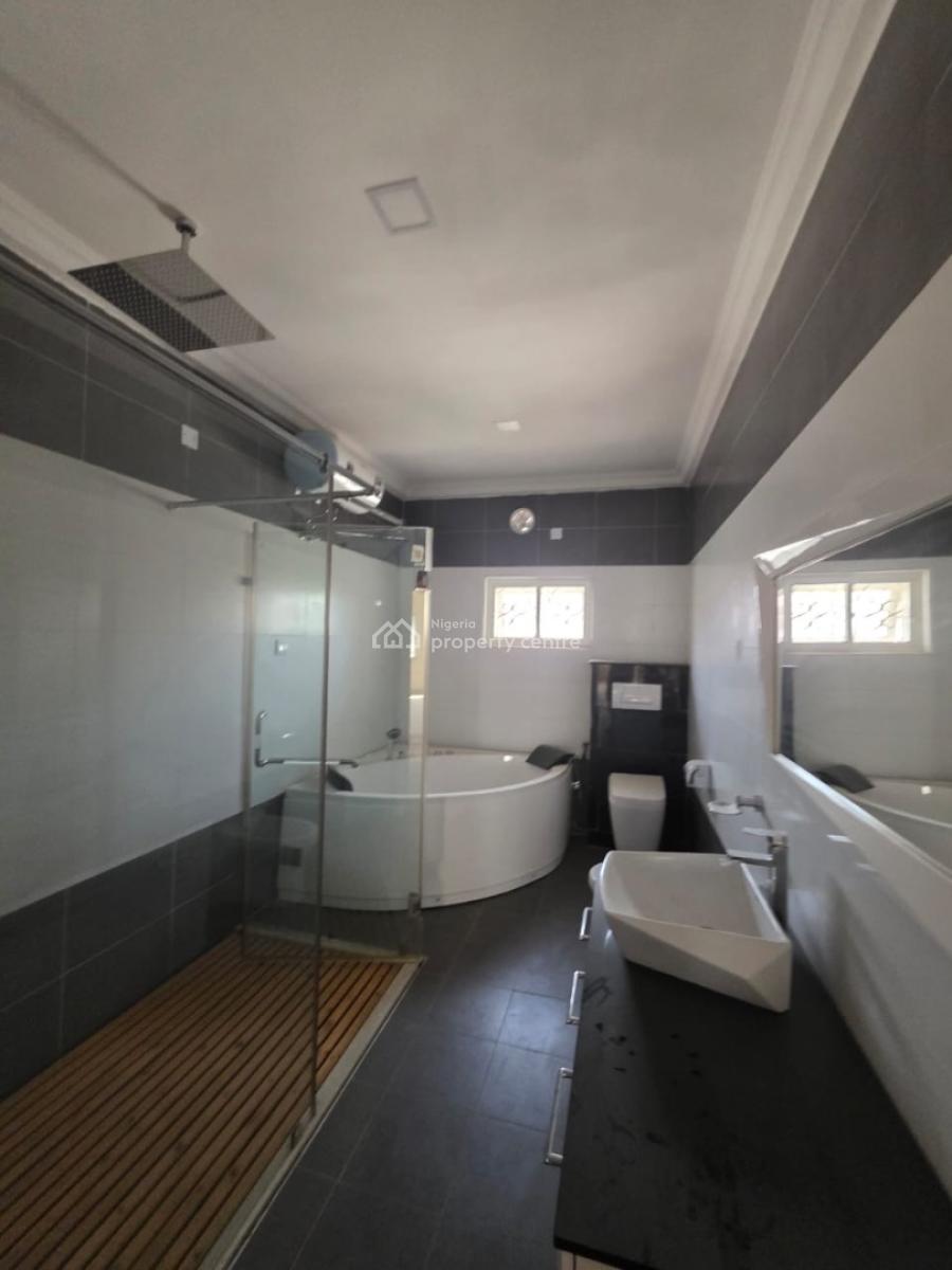 Spacious 5bedroom Fully Detached House with Bq, Maitama District, Abuja, Detached Duplex for Sale