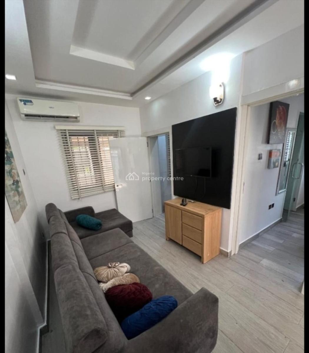 Serviced & Fully Furnished 1-bedroom Mini-flat Apartment, Lekki Phase 1, Lekki, Lagos, Mini Flat (room and Parlour) for Rent
